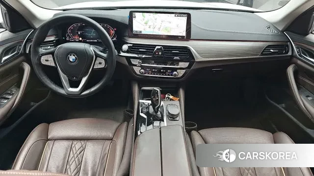 BMW 5 Series (G30) id 3385031 из Кореи 17