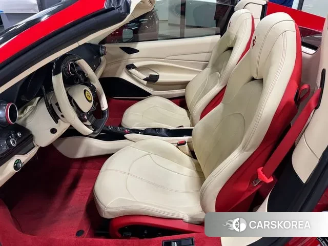 Ferrari F8 Spider id 3649627 из Кореи 17