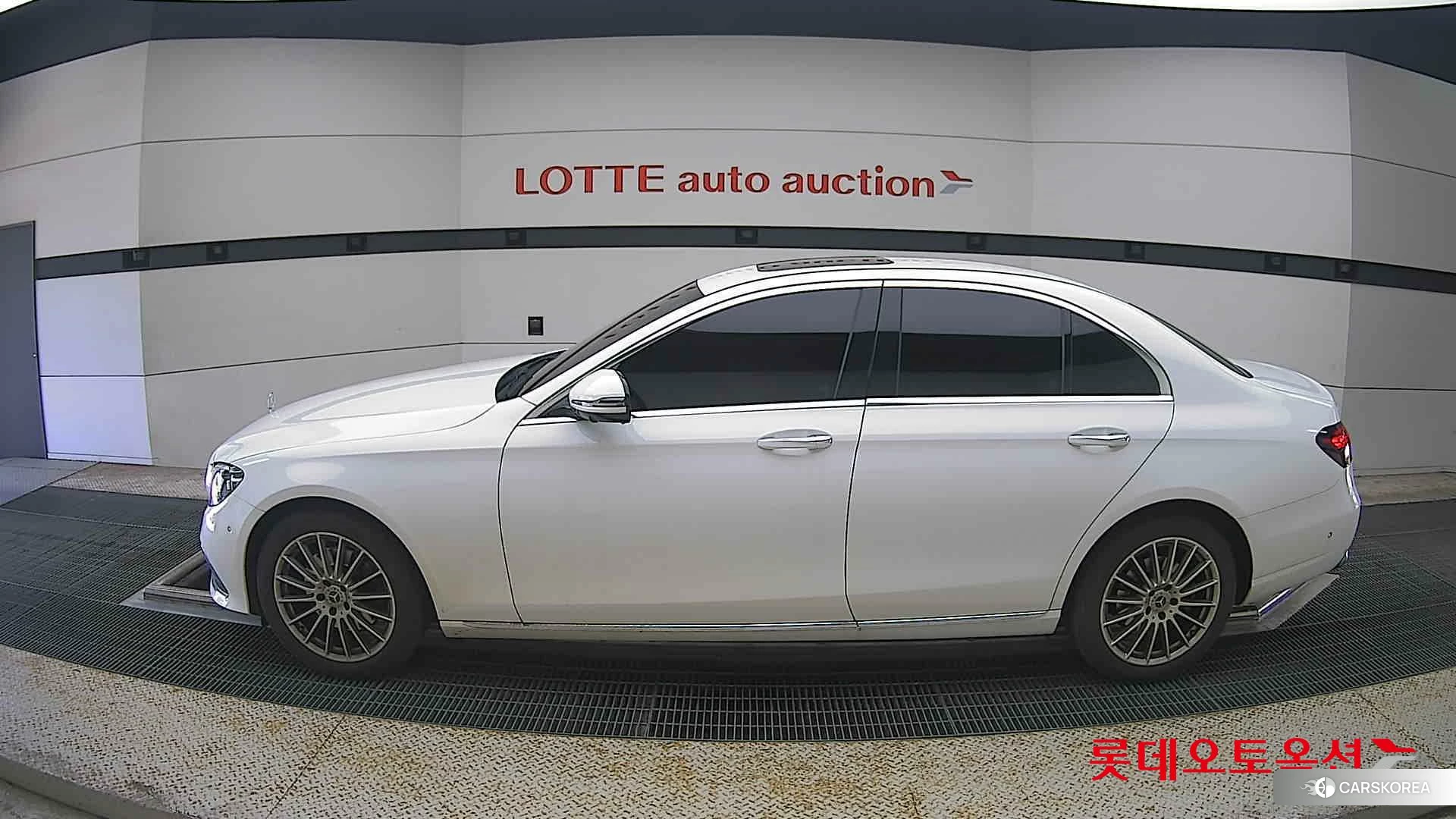 Mercedes-Benz Mercedes-Benz E250 id 4419045 из Кореи 33