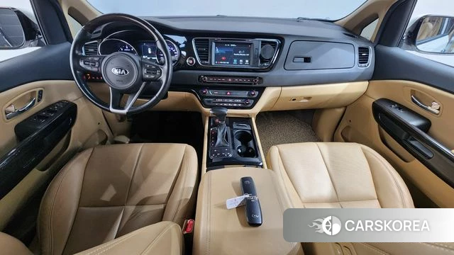 Kia All New Carnival id 4448346 из Кореи 31