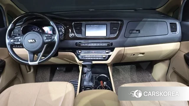 Kia The New Carnival id 3748616 из Кореи 17