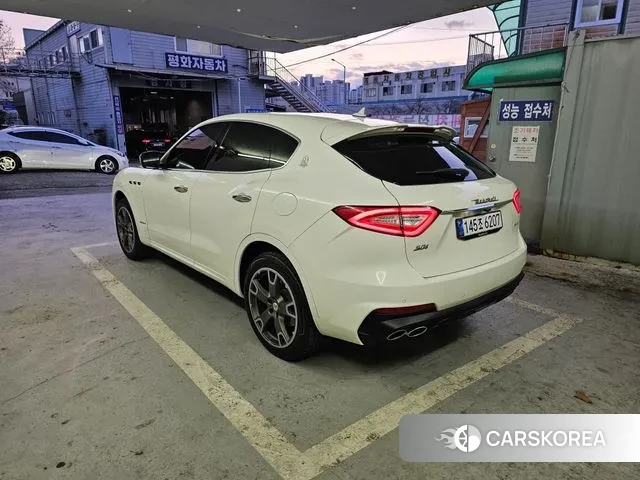 Maserati Levante id 3551850 из Кореи 17
