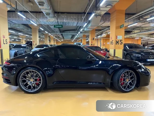 Porsche 911(992) id 2961215 из Кореи 17