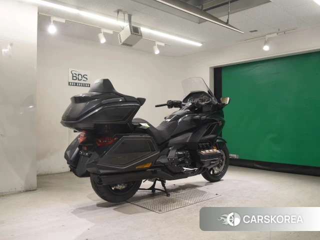 Проданный Honda GL1800 TOUR DCT 2026 из Японии, фото 5