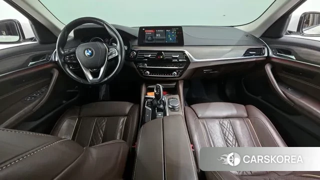 BMW 5 Series (G30) id 3789712 из Кореи 17