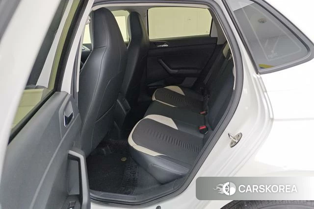 Volkswagen Polo id 4258472 из Китая 14