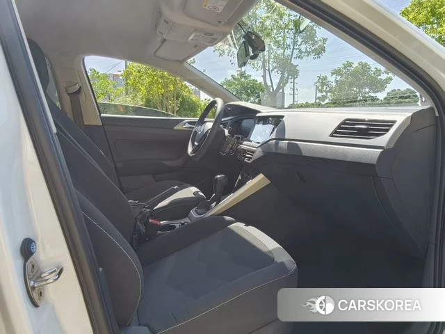 Volkswagen Polo id 4335045 из Китая 23