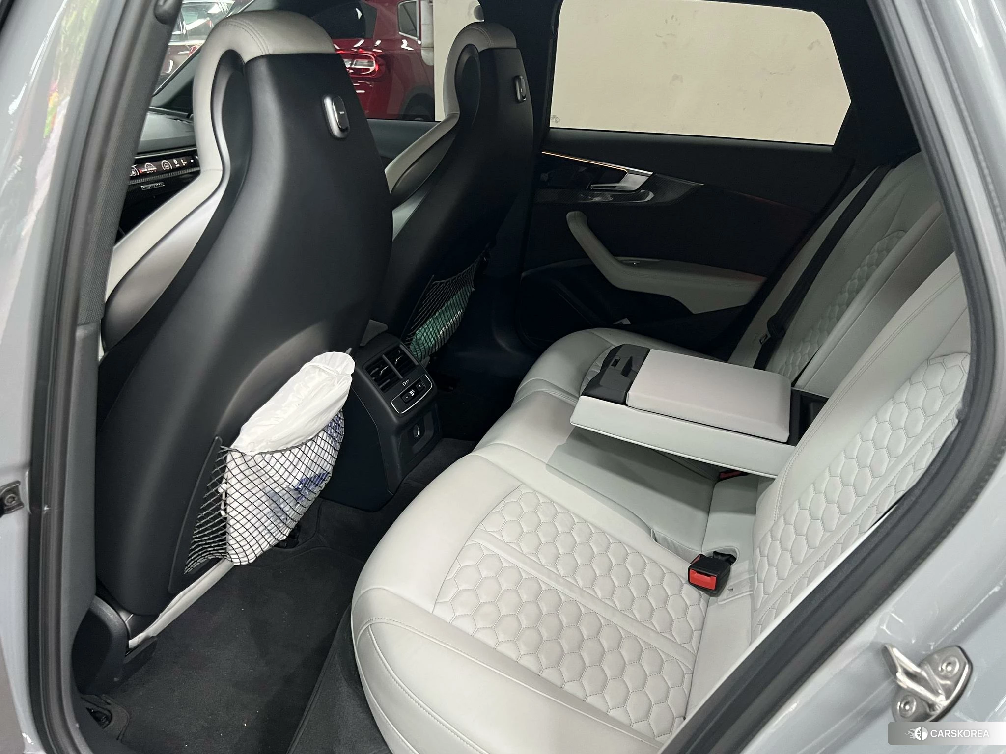Audi RS 4 id 4473436 из Китая 10