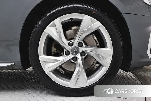 Audi A4 (B9) id 3630604 из Кореи 17