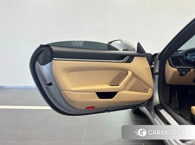 Porsche 911(992) id 3489171 из Кореи 17