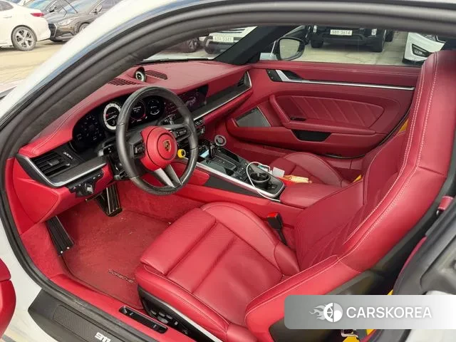 Porsche 911(992) id 3262399 из Кореи 17