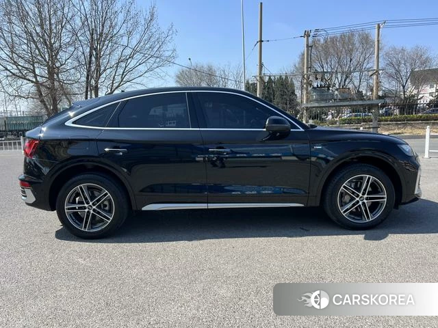 Audi Q5L Sportback id 4258275 из Китая 7