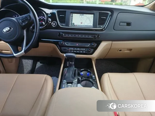 Kia The New Carnival id 3033979 из Кореи 17