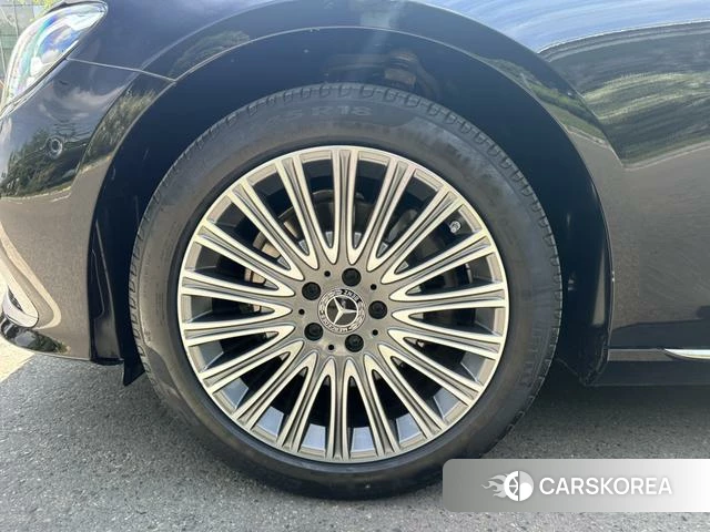 Mercedes-Benz E-class id 4257962 из Китая 24