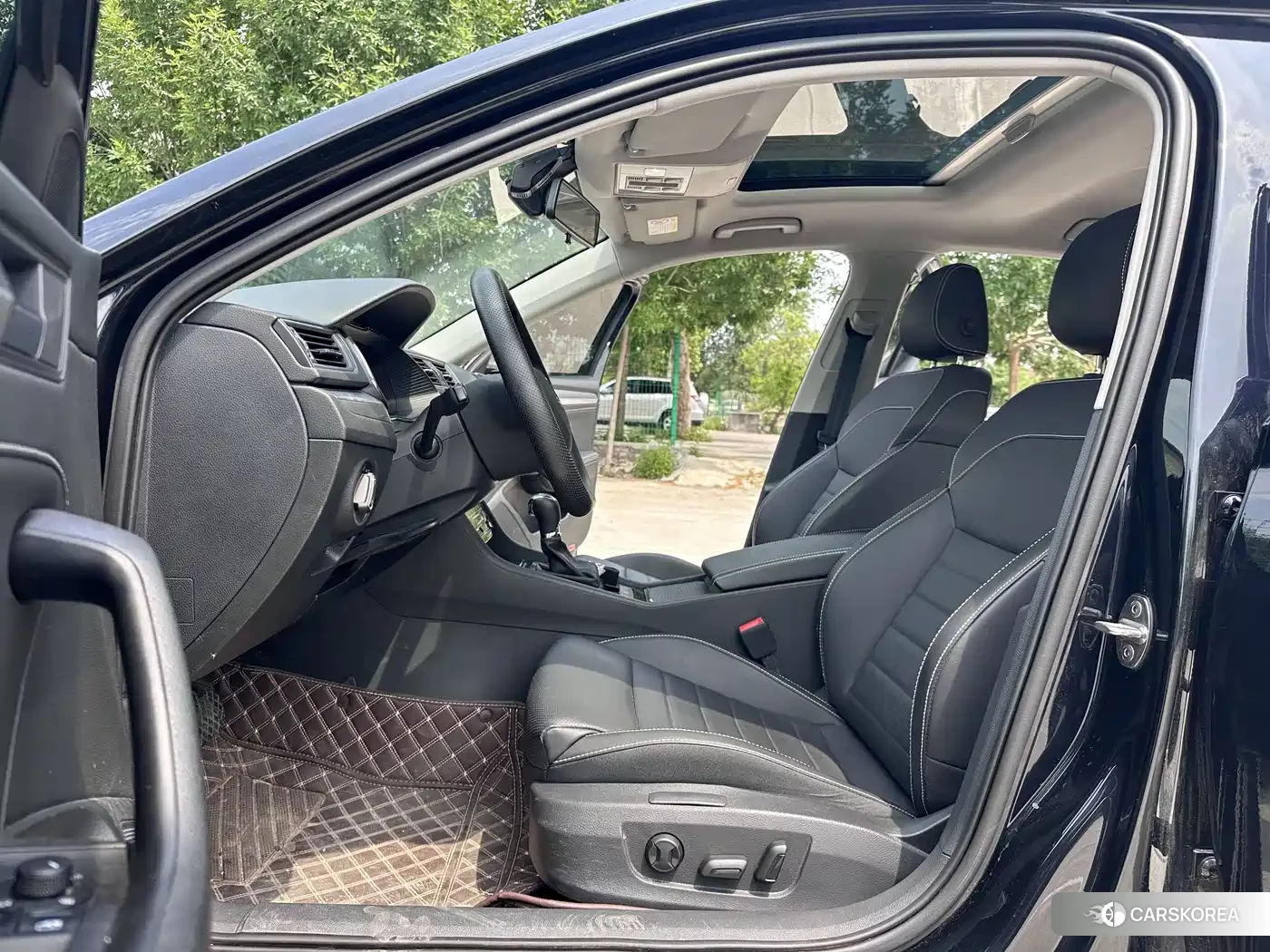 Skoda Superb id 4669298 из Китая 7