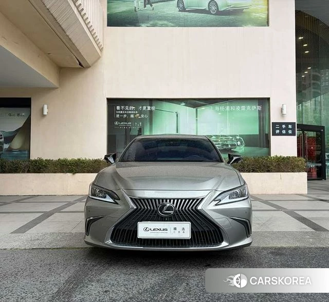 Lexus ES id 4240552 из Китая 12