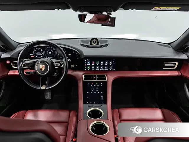 Porsche Taycan id 3739679 из Кореи 17