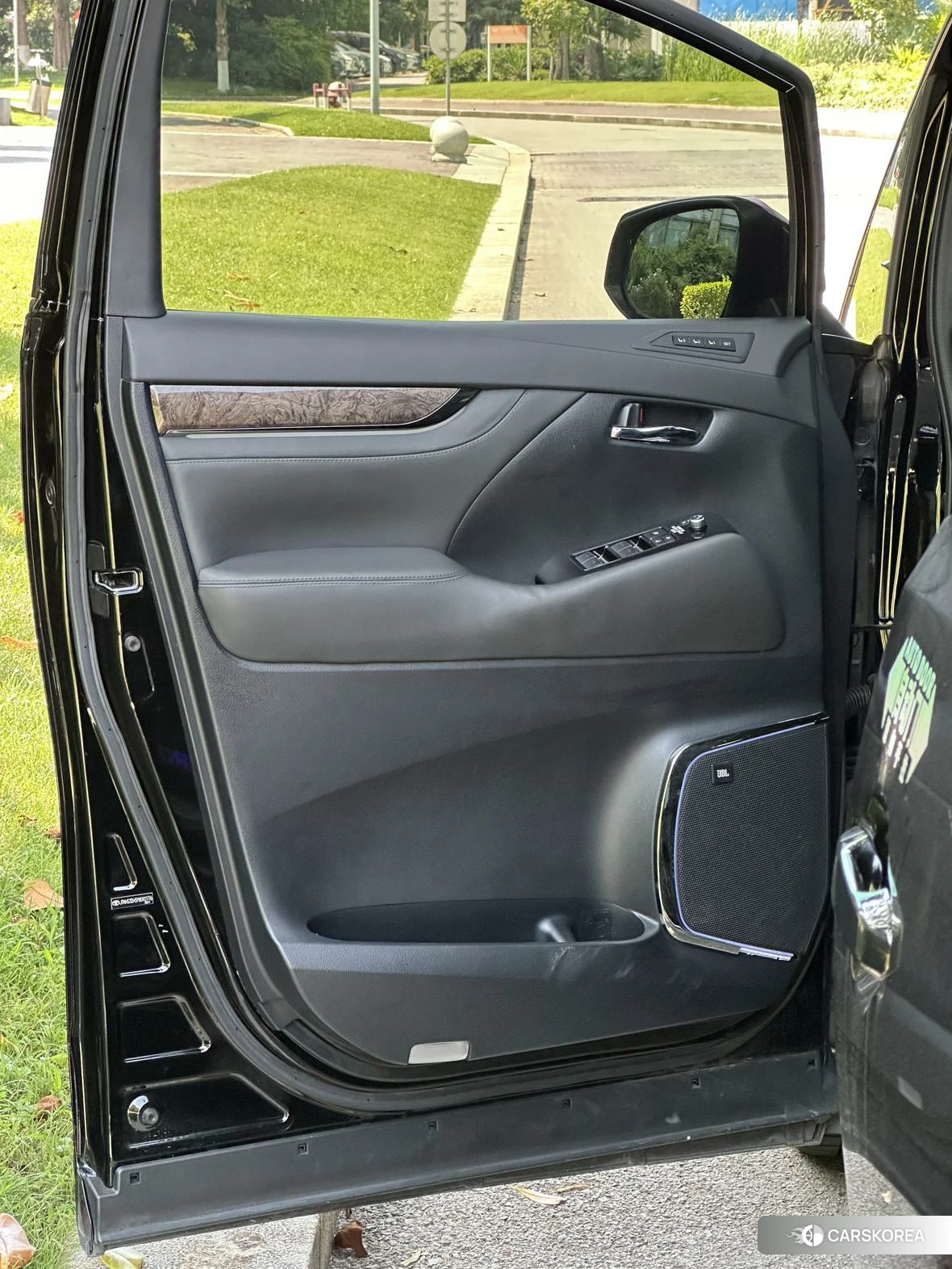 Toyota Alphard id 4453691 из Китая 22