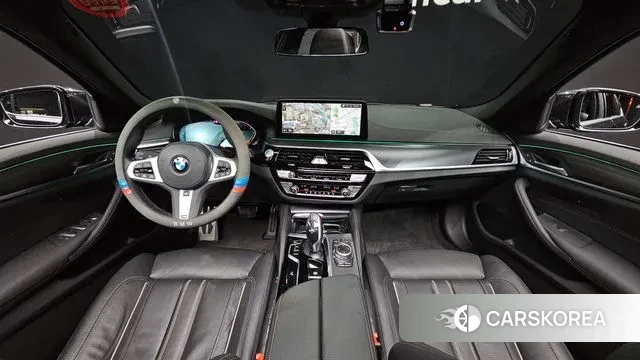 BMW 5 Series (G30) id 3348731 из Кореи 17