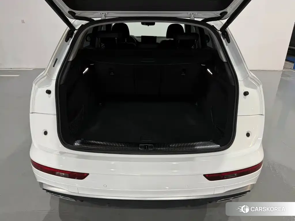 Audi Q5L id 4680516 из Китая 8
