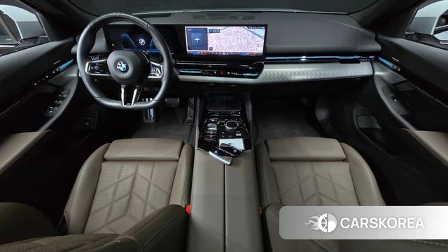 BMW 5 Series (G60) id 4523354 из Кореи 28