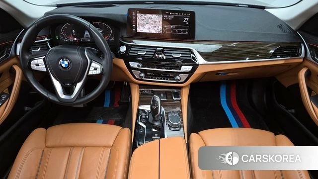 BMW 5 Series (G30) id 3852355 из Кореи 17