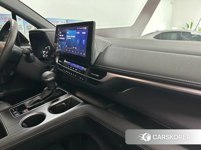 Toyota Saina id 4276594 из Китая 17