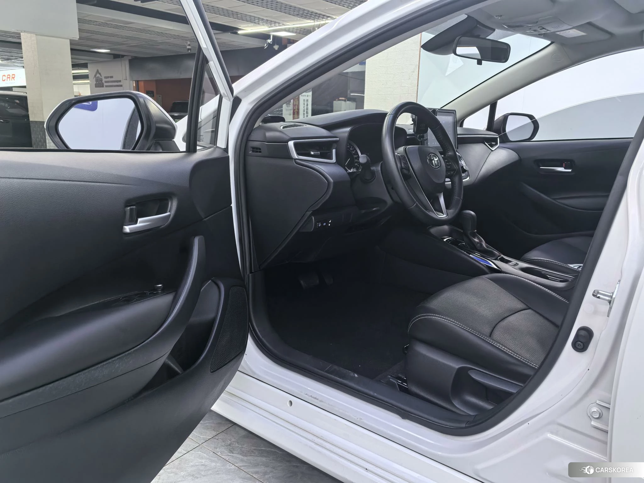 Toyota Corolla id 4504782 из Китая 9