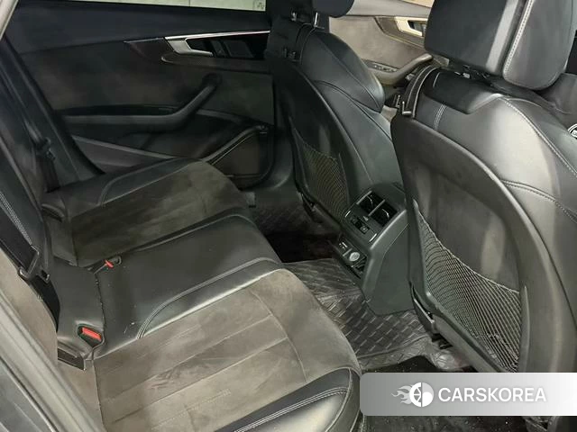 Audi A4L id 4274517 из Китая 7