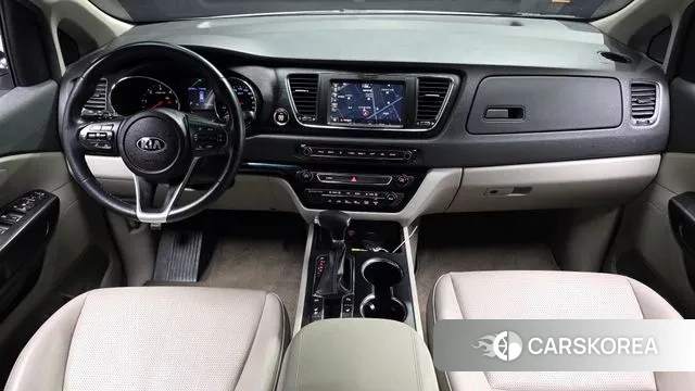 Kia The New Carnival id 3778932 из Кореи 17