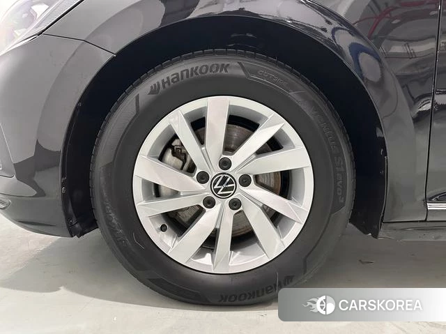 Volkswagen Passat id 4341653 из Китая 17