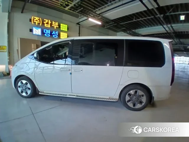 Hyundai Staria id 3517682 из Кореи 14