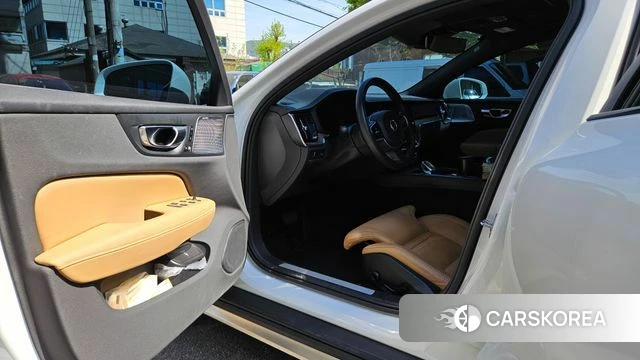 Volvo V60 Cross-Country 2nd Generation id 4662197 из Кореи 9