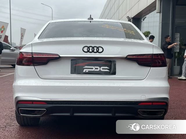 Audi A4L id 4272464 из Китая 9