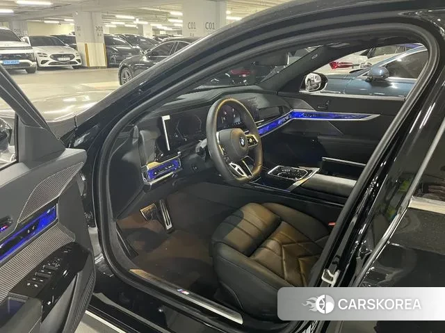 BMW 7 Series (G70) id 3769484 из Кореи 10