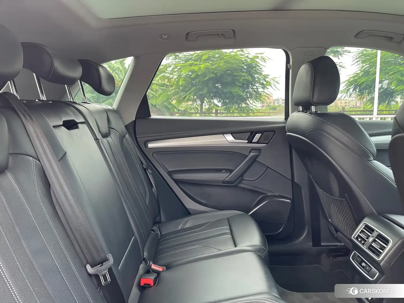 Audi Q5L id 4589235 из Китая 27