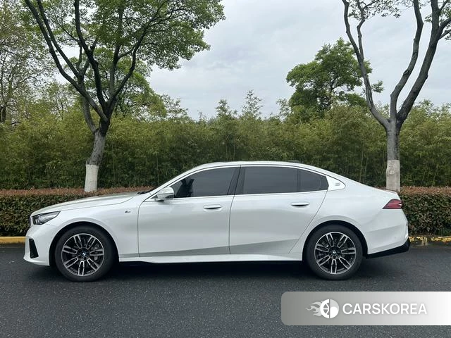 BMW 5 series id 4263158 из Китая 11
