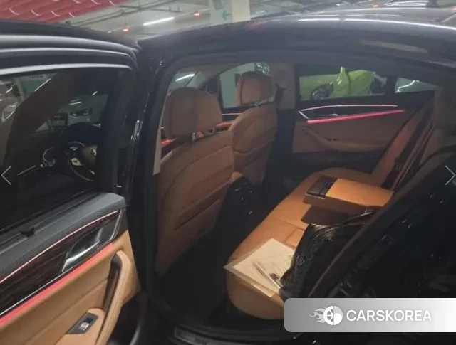 BMW 5 Series (G30) id 3442629 из Кореи 8