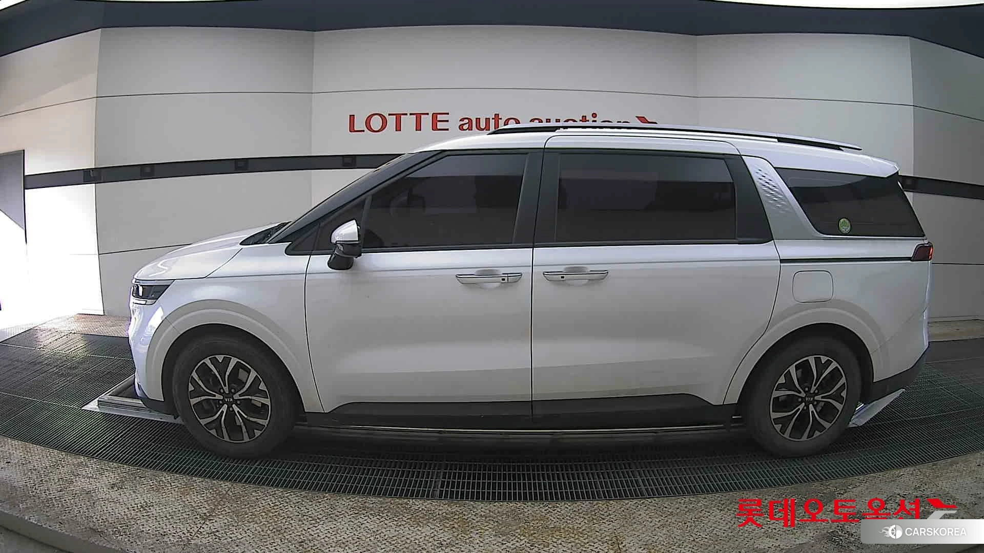 Kia Carnival id 3882166 из Кореи 34