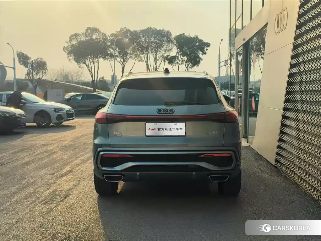 Audi Q5L id 4680842 из Китая 7