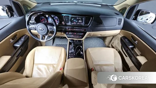 Kia The New Carnival id 3703338 из Кореи 17