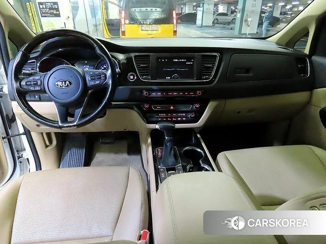 Kia The New Carnival id 4482683 из Кореи 17