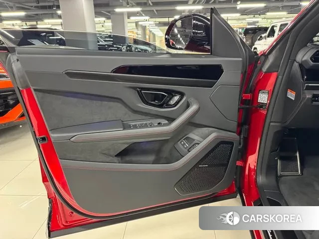 Lamborghini Urus id 3720581 из Кореи 14