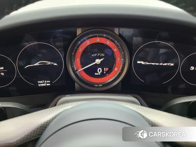 Porsche 911(992) id 3839374 из Кореи 17