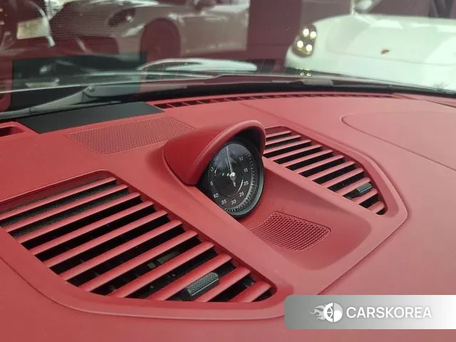 Porsche 911(992) id 3011277 из Кореи 7