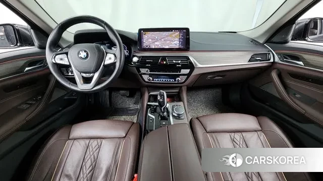 BMW 5 Series (G30) id 3601484 из Кореи 17