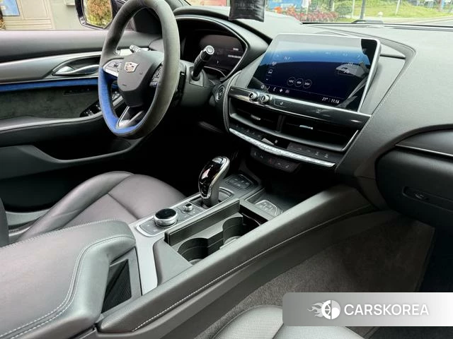 Cadillac CT5 id 4212779 из Китая 13