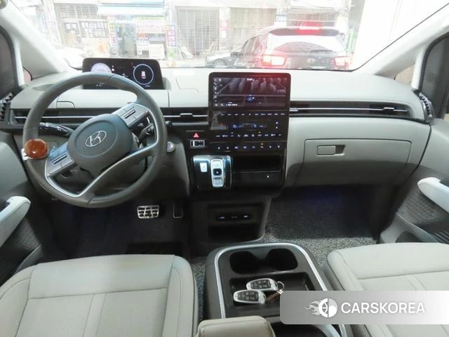 Hyundai Staria id 4178516 из Кореи 17