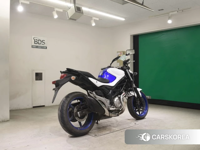 Suzuki GLADIUS 400 2015 из Японии, фото 5