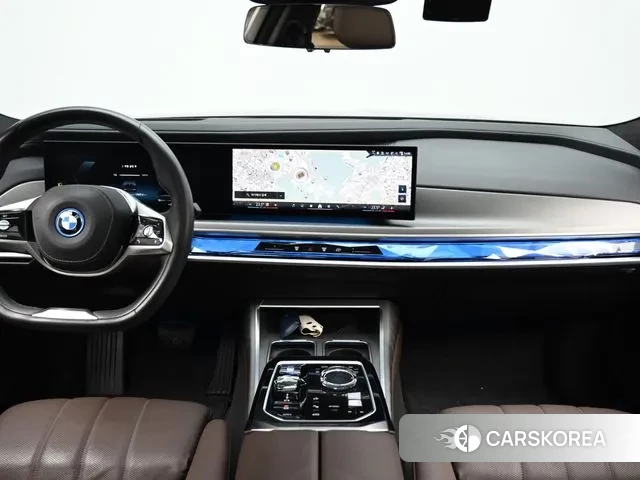 BMW i7 (G70) id 3679860 из Кореи 17